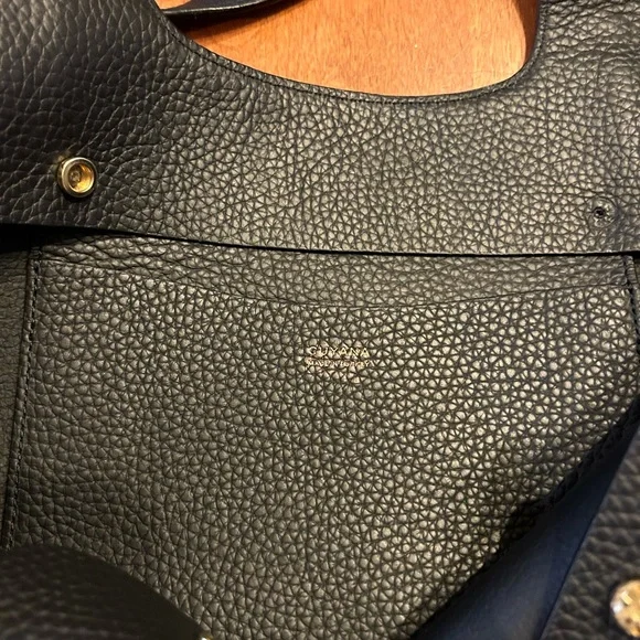 Cuyana Black Leather Tote - Picture 2 of 3